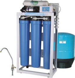 凈水設(shè)備 現(xiàn)代家庭健康飲水的守護(hù)者